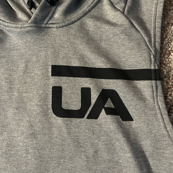 UA ColdGear sleeveless fleece hoodie / swim cover up/workout Large​ - Picture 7 of 10